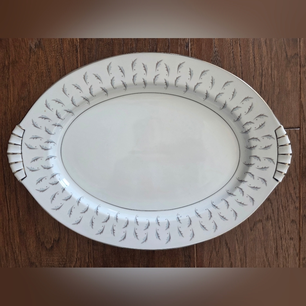 Kent Japan Normandy Oval 15" Serving Platter Blue Gray Leaves Silver Elegance - Picture 3 of 6